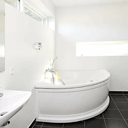Charming Holiday Home In Lb K With Indoor Whirlpool 度假居 *